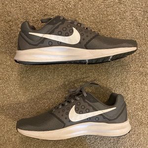 NIKE Gray Downshifter Sneakers Size 9